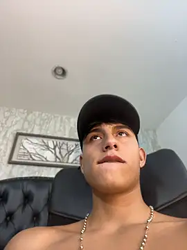 Chat +18 de Lander_Cruz ao vivo