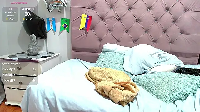 Chatroom XXX en direct de Xyren_Carter