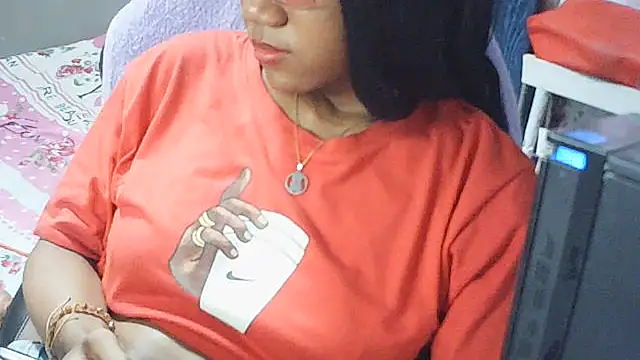 Fariana01's Live XXX Chat