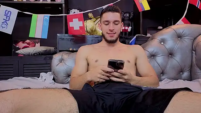 axel_tone Show Webcam