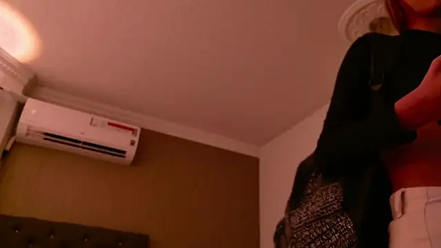 thalya_w: απευθείας συνομιλ ία ΧΧΧ