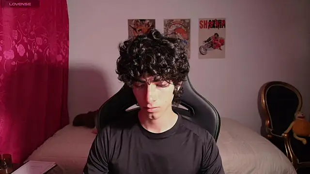 Chatroom XXX en direct de Nude_Boy18