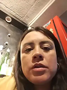 karlagiraldo198 Adlı Modelin Canlı XXX Sohbeti