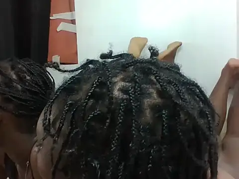 PinkTwinien Live XXX chat