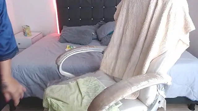 selena_yourmilf's Live XXX Chat