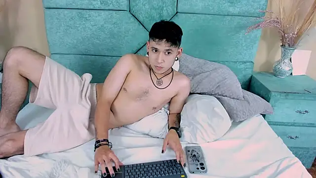 MarkLaurens Live XXX Chat