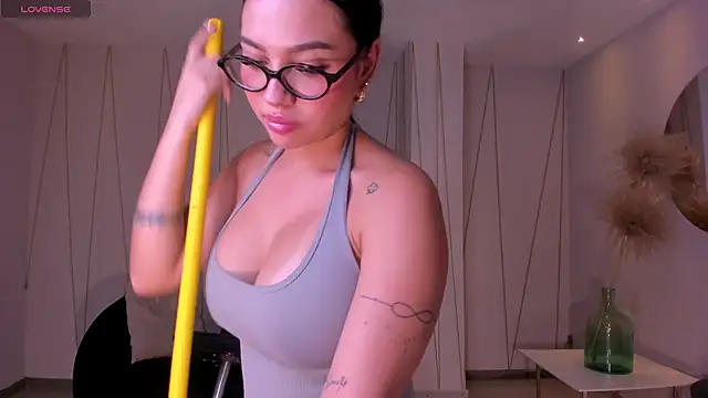 MollyJones_: απευθείας συνομιλία ΧΧΧ