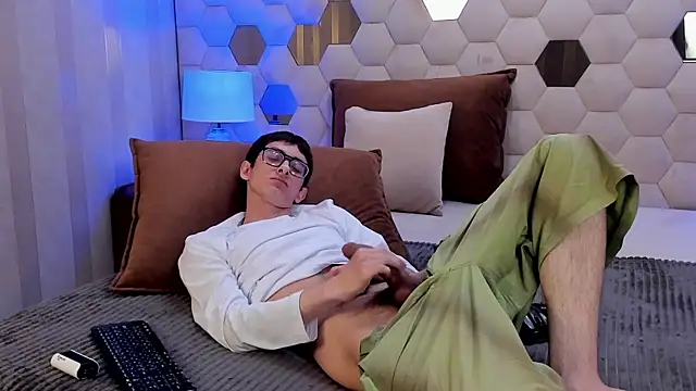 RonBevs XXX чат на живо