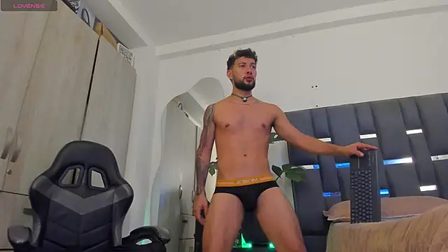 noah_corvelle's Live XXX Chat