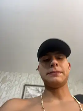 XXX chat uživo modela Lander_Cruz