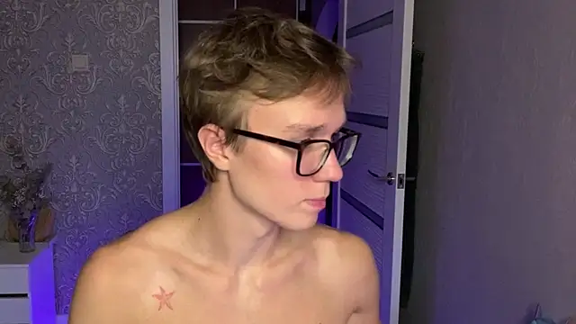 yyyyesssbb 现场XXX聊天