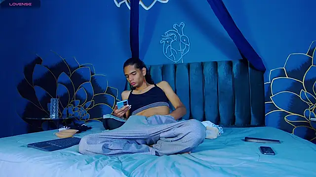 maxi_max0n Live XXX chat