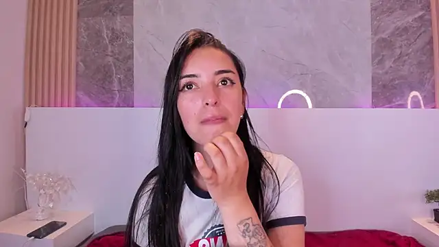 Violeta_Harlow Adlı Modelin Canlı XXX Sohbeti