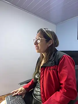 kaylaMinov_'s Live XXX Chat