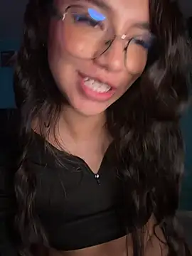 CocoaGigiMuse's Live XXX Chat