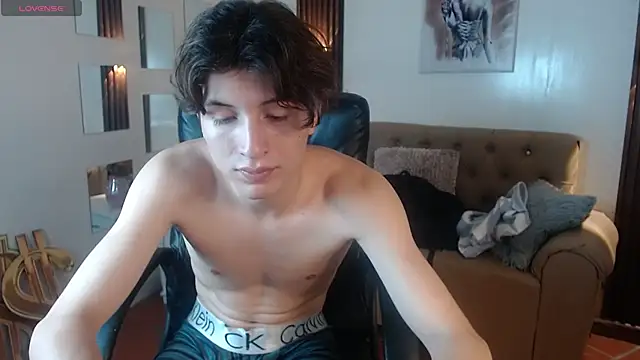 Marcoviolet Live XXX Chat