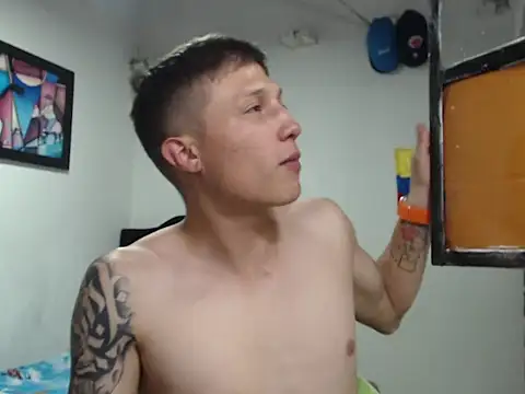 Онлайн чат XXX Stiiveen777
