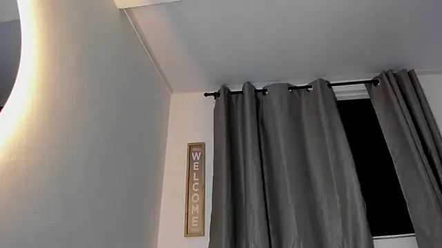 Chat +18 de Mr_adrian ao vivo