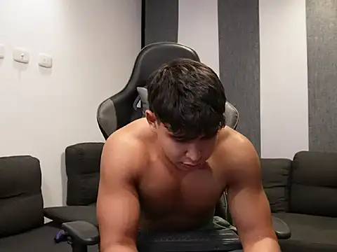 Bray_Kevin live XXX chat
