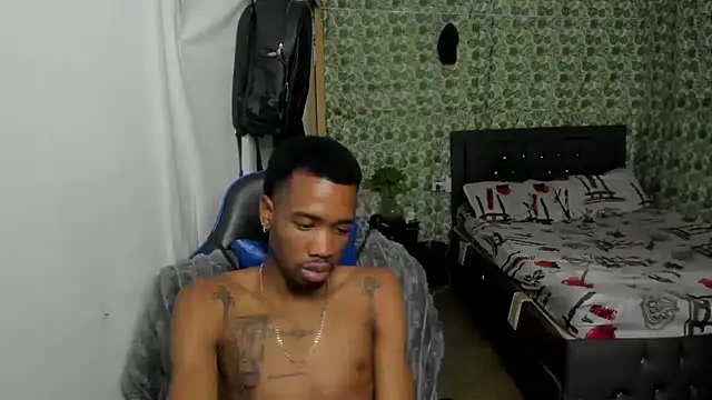Kofi_exotic_2 Chat XXX in diretta