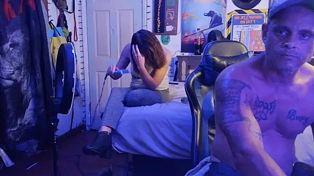 Buffshagswell's Live XXX Chat