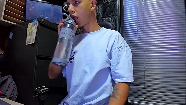 boy_bigcock24cm's Live XXX Chat