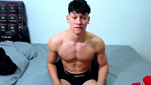 Luke_Muscle Adlı Modelin Canlı XXX Sohbeti