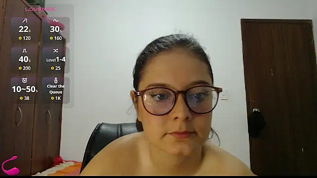 Czat XXX na żywo – MadieeLorez