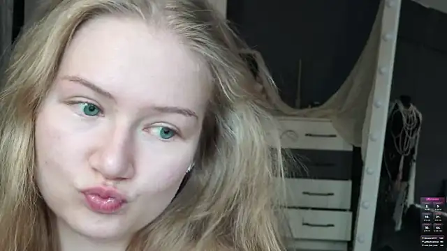 hetaerart Chat XXX live