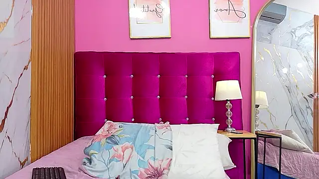 Chatroom XXX en direct de littleebonymommy
