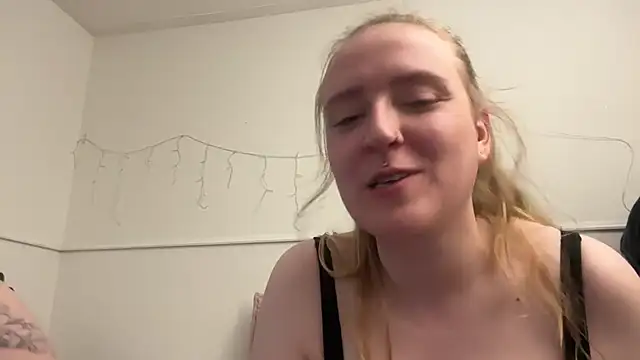 Pattyworld69n Live XXX chat