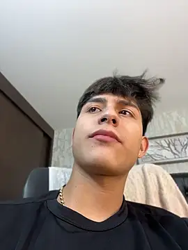 Chat +18 de Lander_Cruz ao vivo