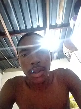 alphamale25 live XXX chat