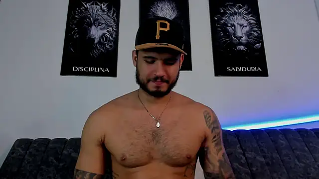 Chat +18 de AUSTINN_TORRES ao vivo