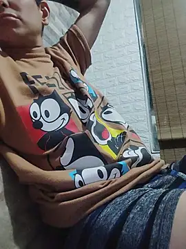 XXX chat uživo modela Tiger_cryad