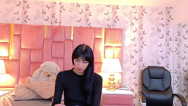Chatroom XXX en direct de LaylaaDoll