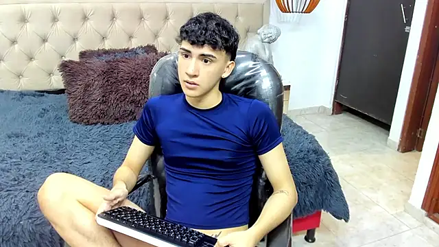 cml0_ Adlı Modelin Canlı XXX Sohbeti