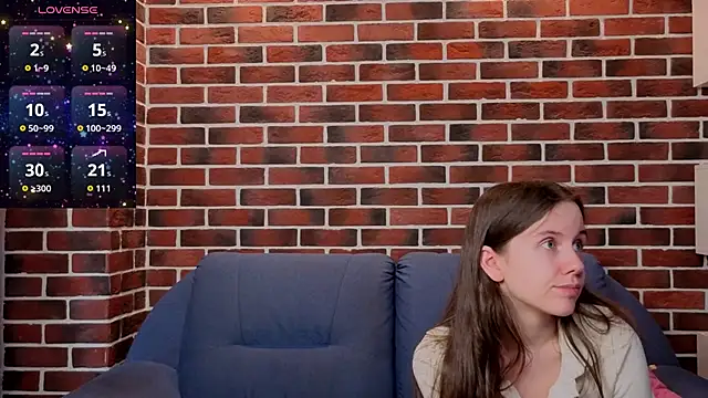 MyrtaMcclaney's Live XXX Chat
