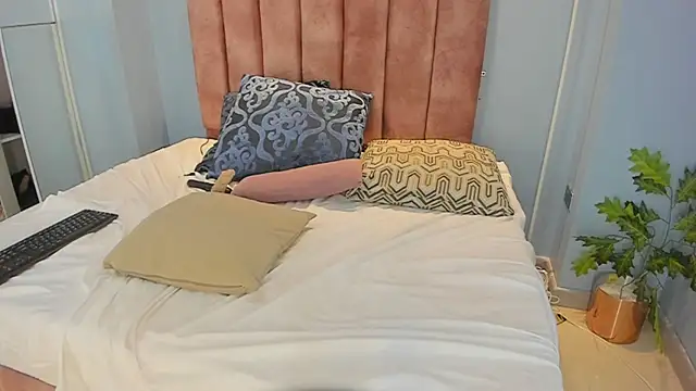 lou_rosse_'s Live XXX Chat