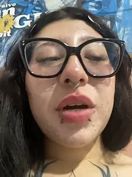CATALINA-17 라이브 XXX 채팅