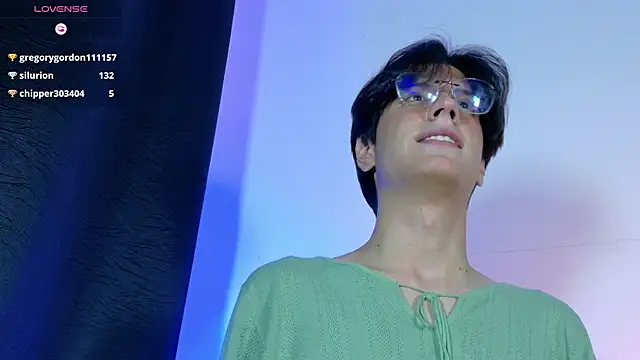 lui_x_dustのライブXXXチャット