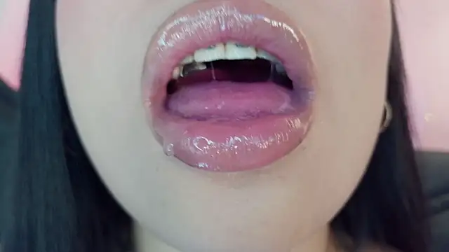 mia_roux1のライブXXXチャット