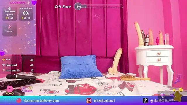mitzukywinteer's Live XXX Chat