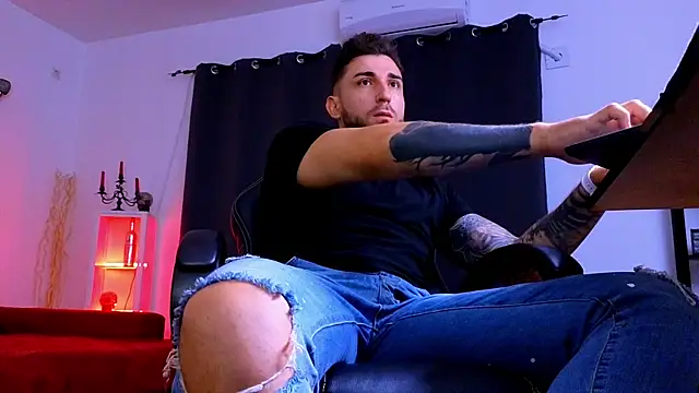 Chat +18 de MightyAaron66 ao vivo