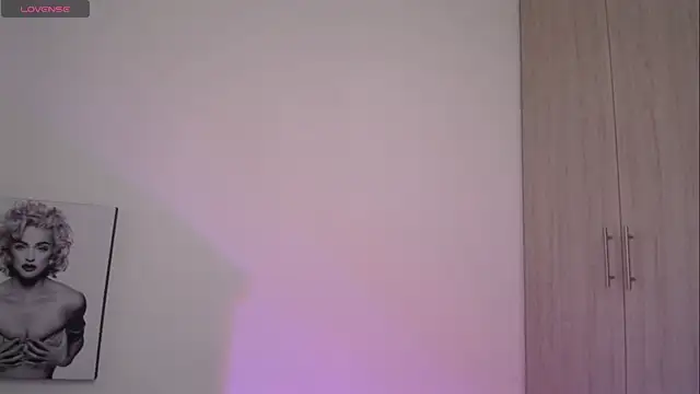 Millie_bobbyのライブXXXチャット