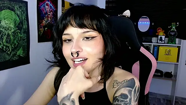 neena_nyx_のライブXXXチャット