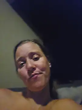 Chat XXX en directo de SkyelarsWorld