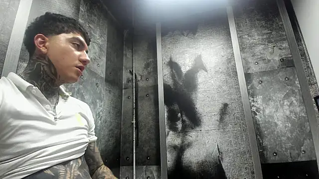 Chat XXX Live Gury_tattoo
