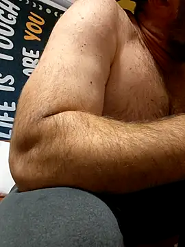 Brucejuce6669's Live XXX Chat