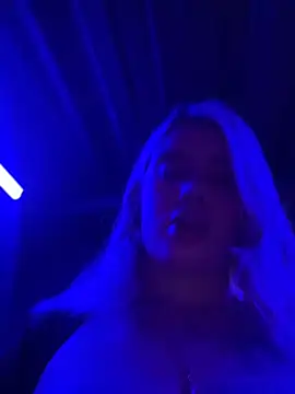 YouCandiSumisa élő XXX-chatje